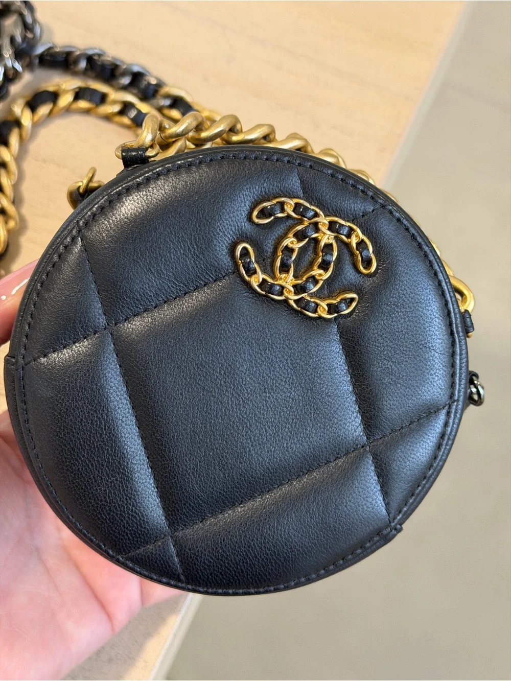 CHANEL 19 Round Clutch with Chain Quilted Leather